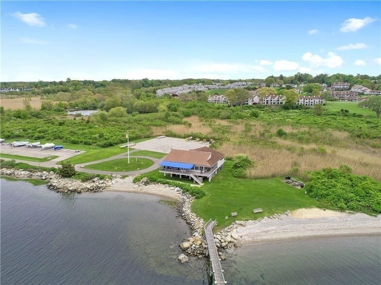 Building Photo - 10 Sea Breeze Ln