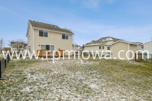 Building Photo - WEST DES MOINES TWO-STORY!! 4 Bedroom, 3.5 Bathrooms!
