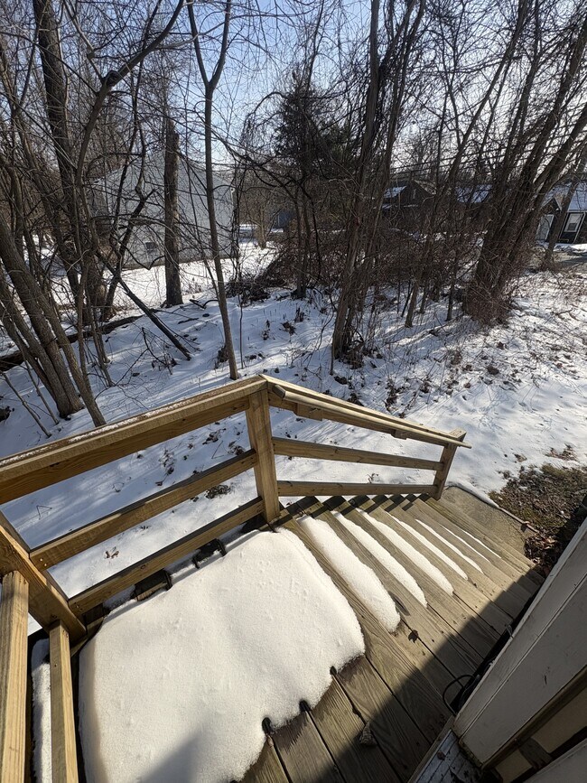 Building Photo - 98 Pelham Rd