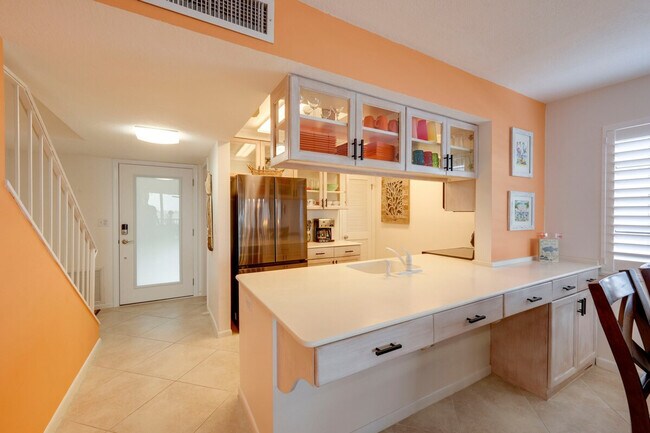 Building Photo - 97652 Overseas Hwy