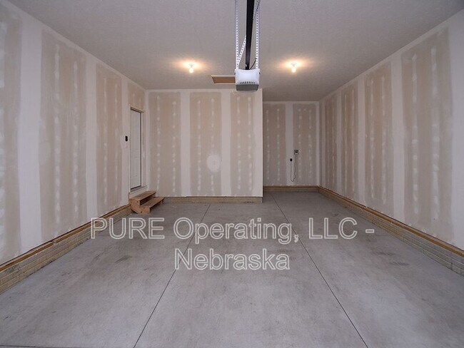 Building Photo - 16509 Heather St