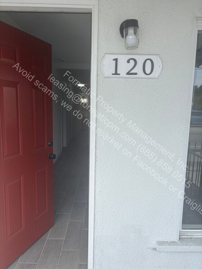 Primary Photo - 118-120 E Century Blvd