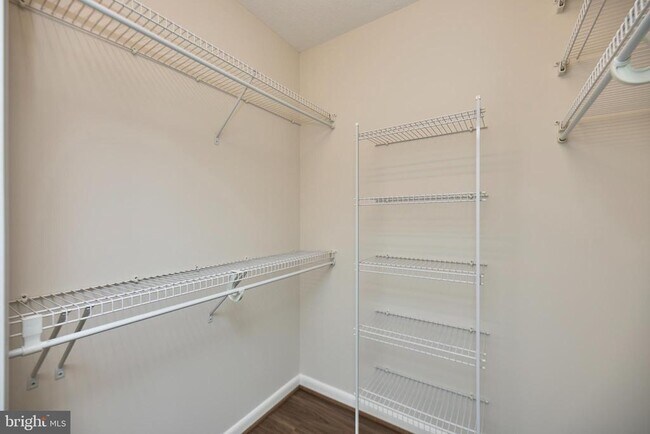 Building Photo - 851 N Glebe Rd