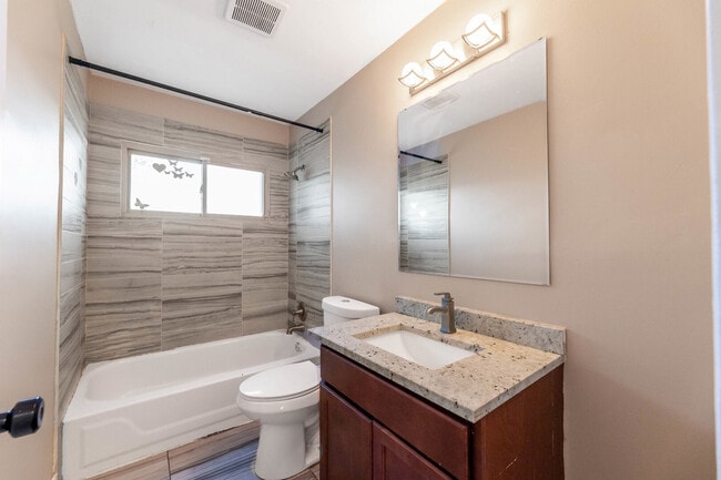Building Photo - 2859 Stafford Dr