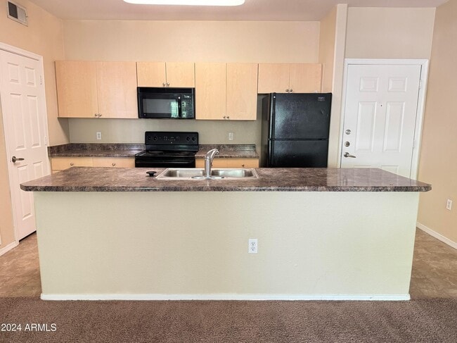 Building Photo - 18416 N Cave Creek Rd