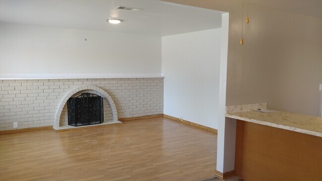 Building Photo - AMAZING Updated 3 Bedroom/2 Bath Home in Good School Area! - BERRYESSA