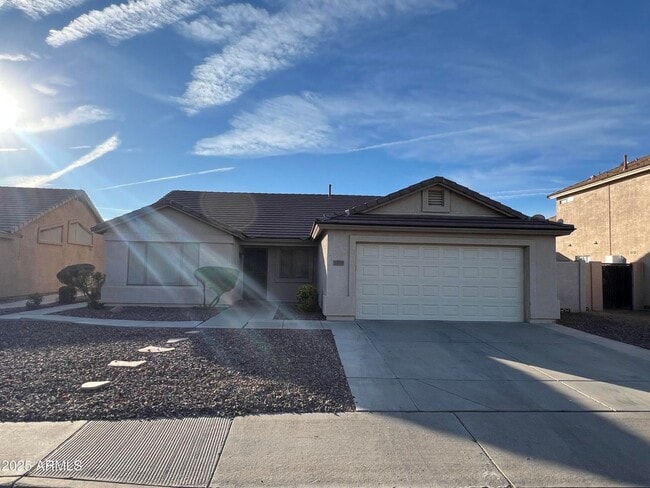 Building Photo - 13709 W Cottonwood St