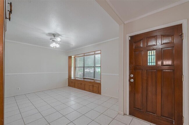 Building Photo - 9922 Carlow Ln