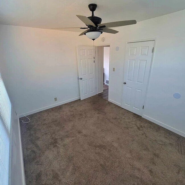 Building Photo - Charming Single Story Home Near Hancock College with One Car Garage