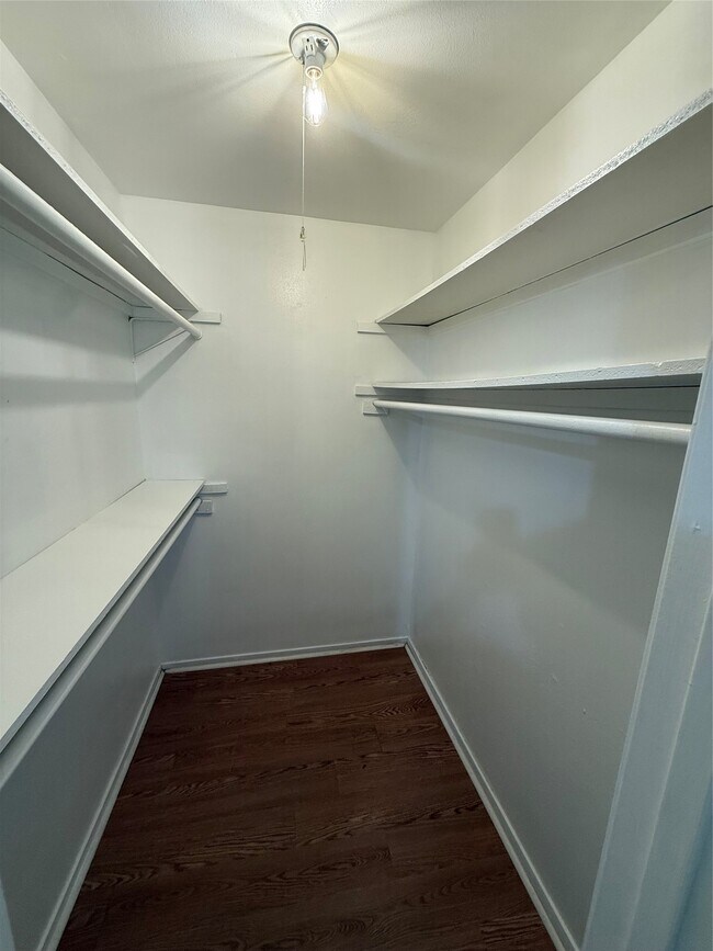 Building Photo - 403 Brandywyne Dr