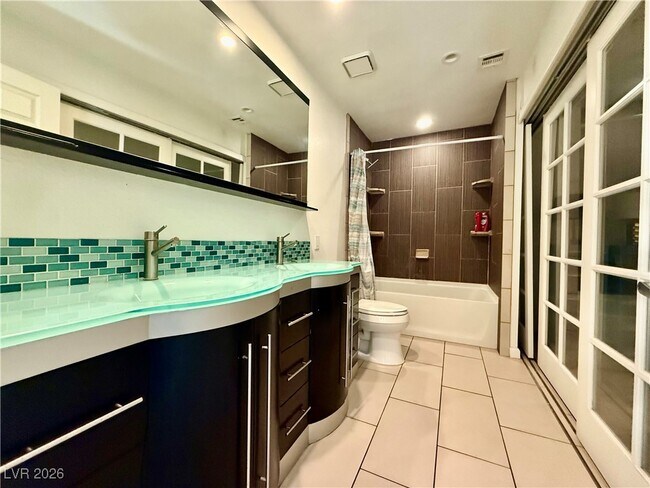 Building Photo - 6717 Silvery Ave