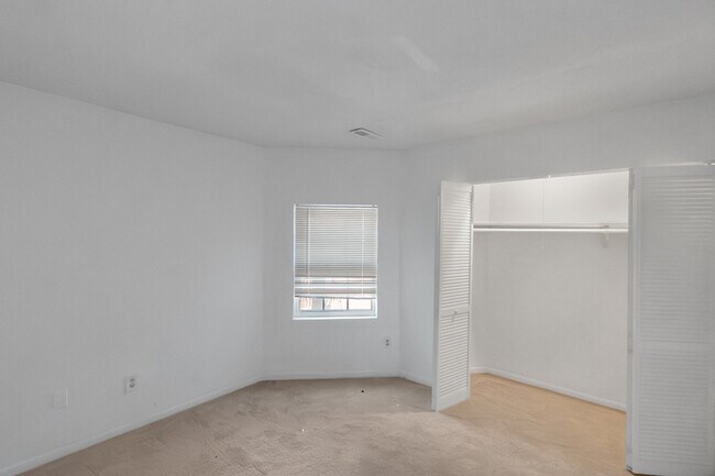 Building Photo - 2565 Terrace Trail