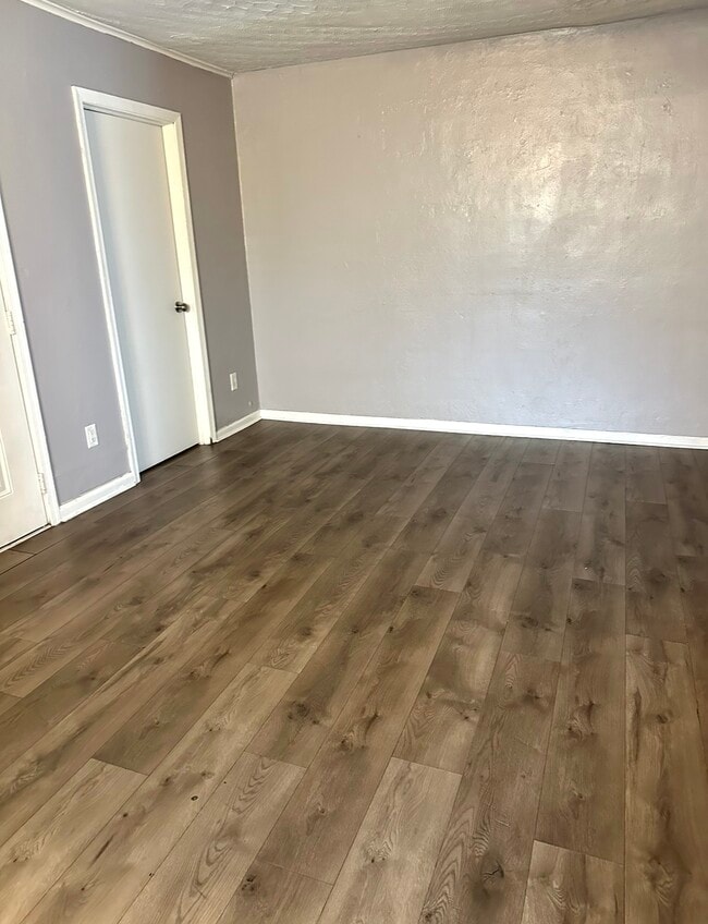 Building Photo - 600 Harbour N Dr