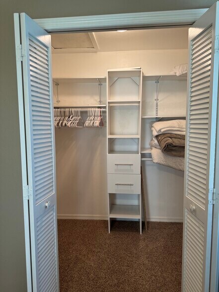 2nd bedroom Walk-in closet - 13120 Whitehaven Ln