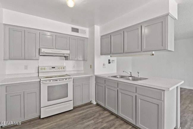 Building Photo - 10222 Dunbarton Dr