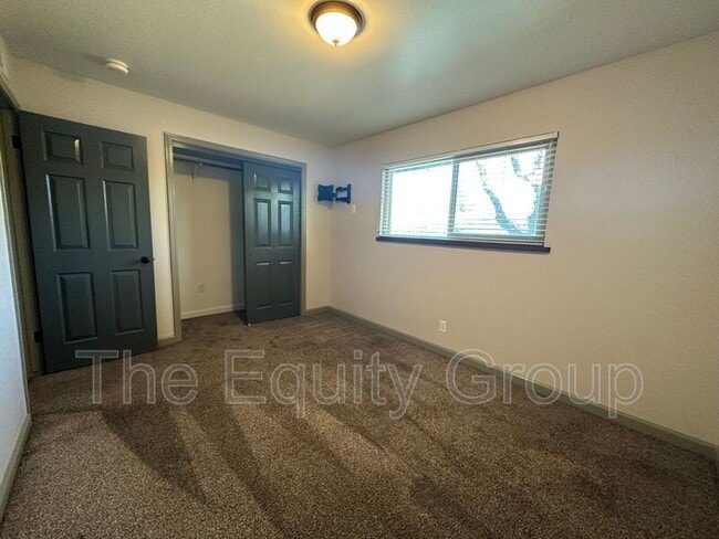 Building Photo - 1522 W Monte Vista Ave