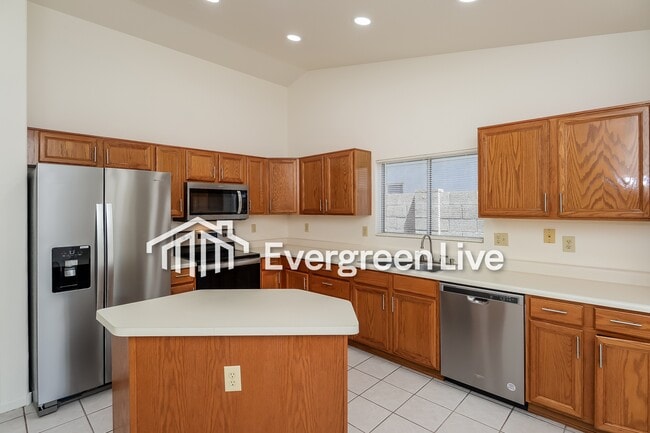 Building Photo - 10241 W Windsor Blvd