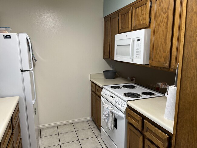 Building Photo - 515 N 200 E