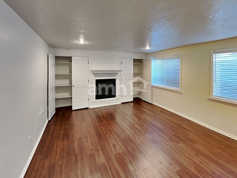 Building Photo - 1204 N 2525 W