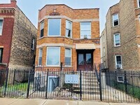 Building Photo - 1512 N Kedvale Ave