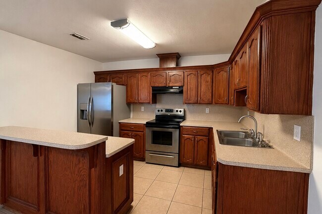 Building Photo - 307 W Reid Dr