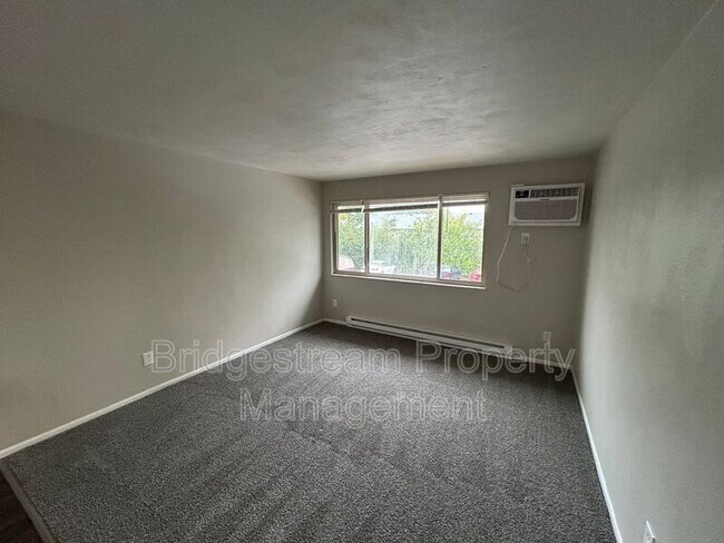 Primary Photo - 75 N Gebhart Church Rd