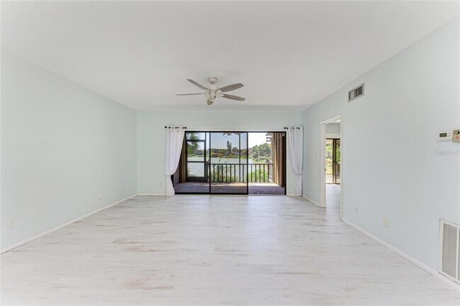 Building Photo - 5395 Lake Arrowhead Trail