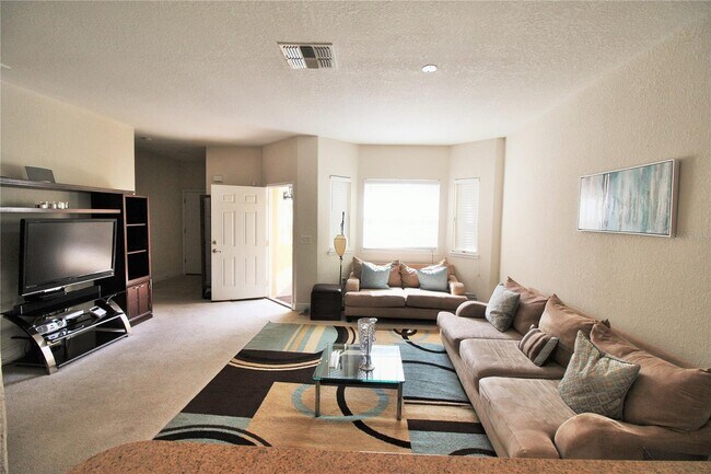 Building Photo - 17409 Promenade Dr