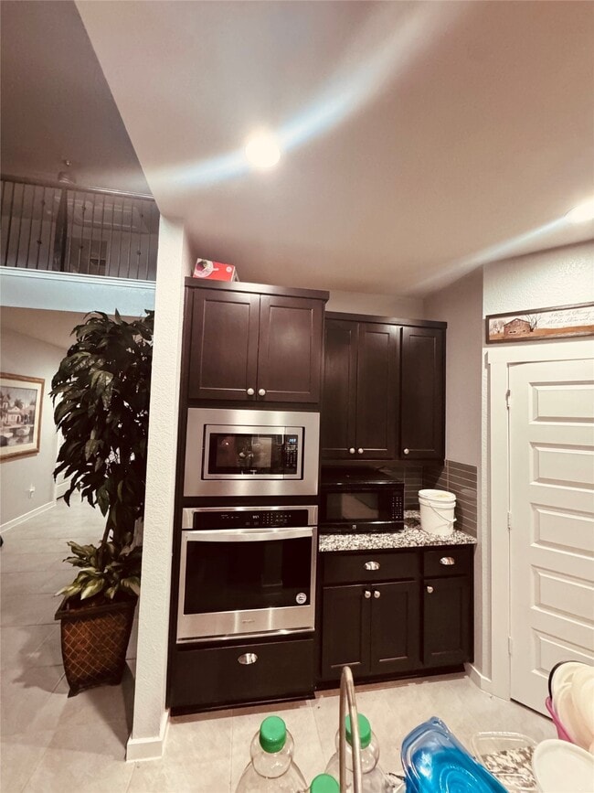 Building Photo - 28614 Hannahs Harbor Ln