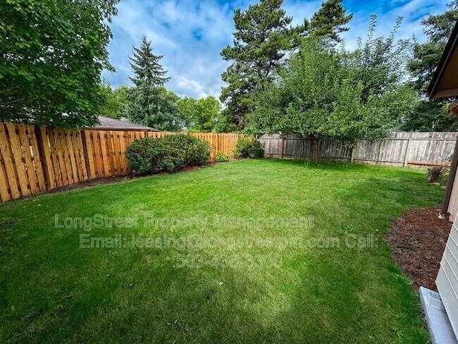 Building Photo - 1634 SW Knollbrook Pl