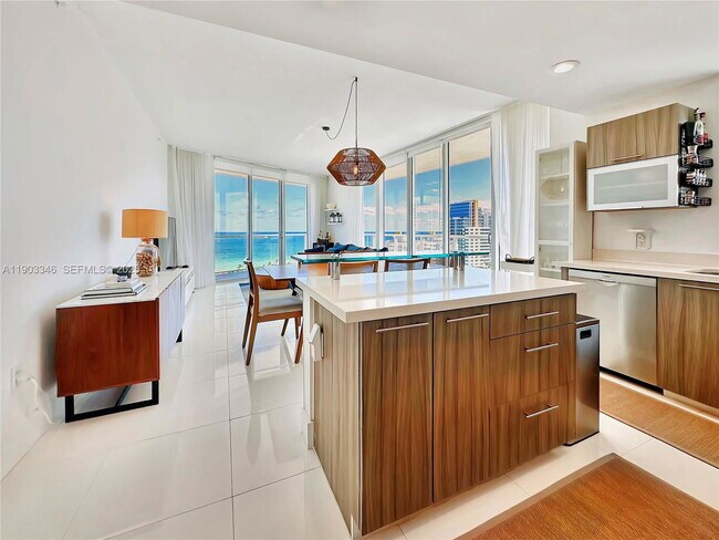 Building Photo - 6700 Indian Creek Dr