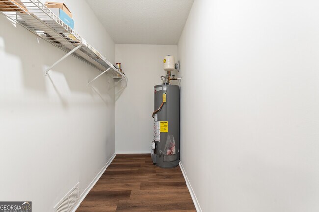 Building Photo - 580 Northridge Crossing Dr