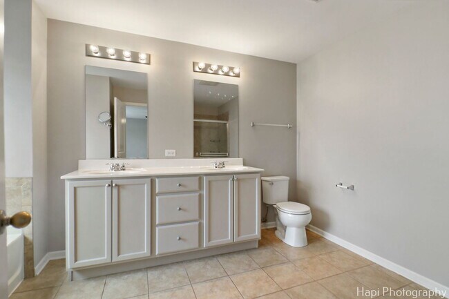 Building Photo - 1145 Adagio Dr