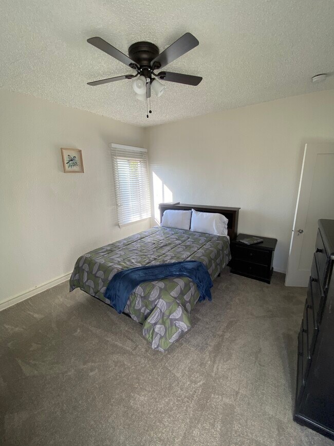 Building Photo - 2021 S Rimpau Blvd