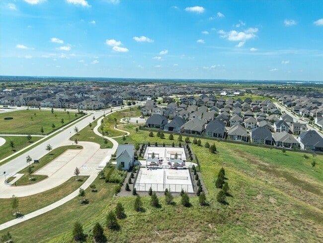 Building Photo - 2240 Lazy Dog Ln