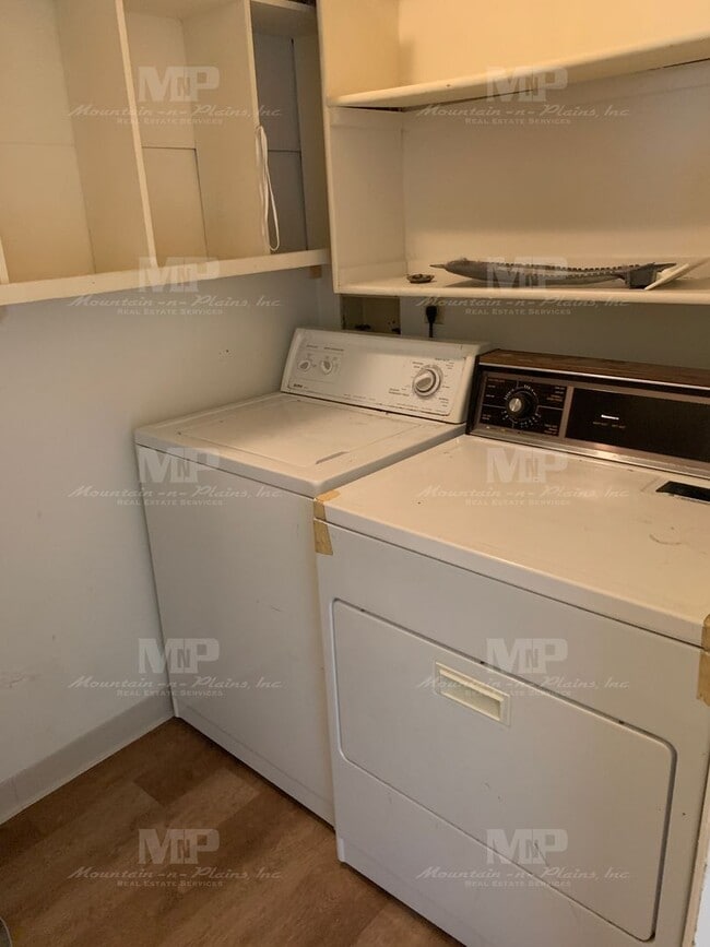 Building Photo - 1518 Glen Haven Dr