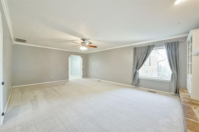 Building Photo - 8720 Raven Ave