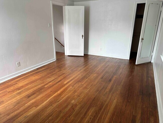 Main Bedroom - 1919 Columbia Ave