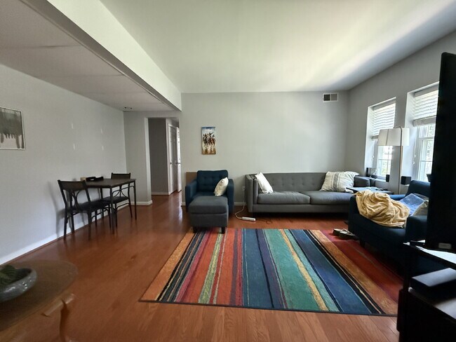 Building Photo - Bright & Beautiful Colonial Village Condo ...