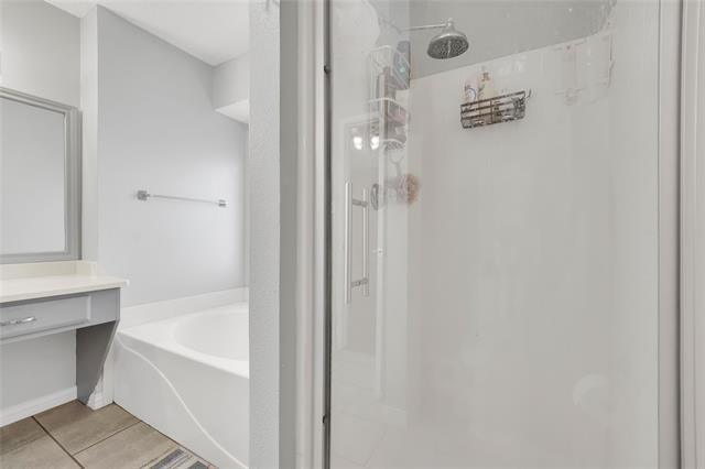 Building Photo - 2832 Claremont Dr