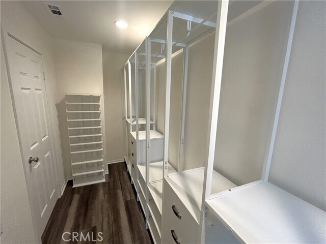 Building Photo - 253 S Vermont Ave