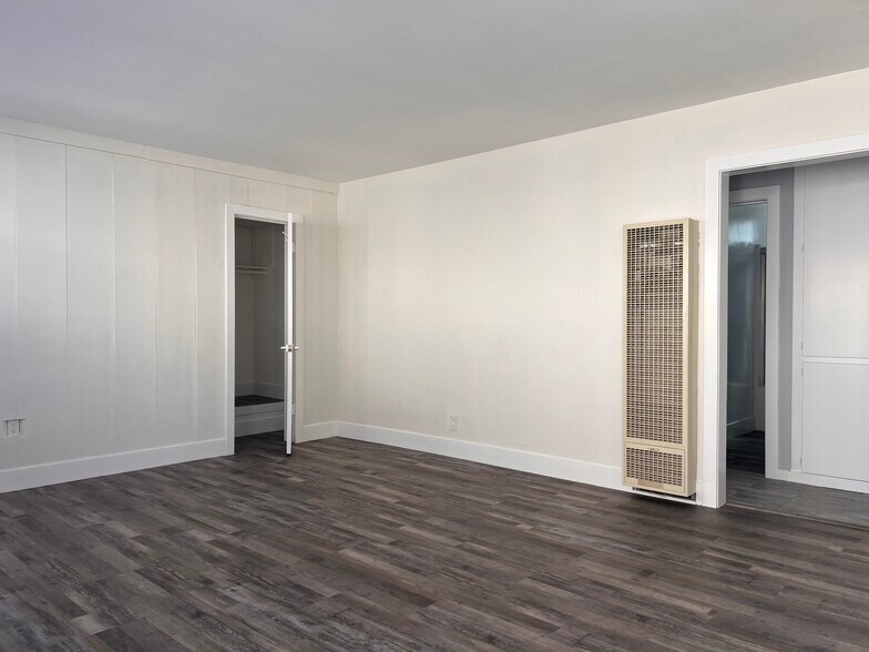 Building Photo - 227 Calle Miramar