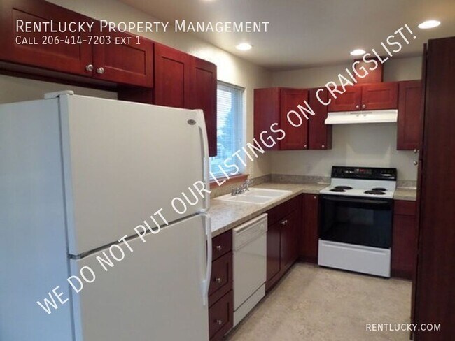 Building Photo - 1512 S Puget Dr