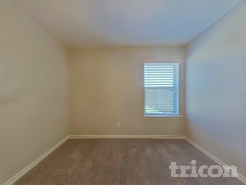 Building Photo - 233 Amherst Dr