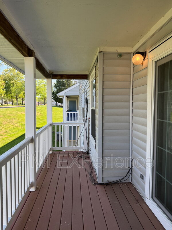 Building Photo - 1023 Spring Valley Ct