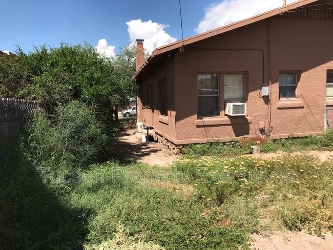 Building Photo - 722 E Drachman St