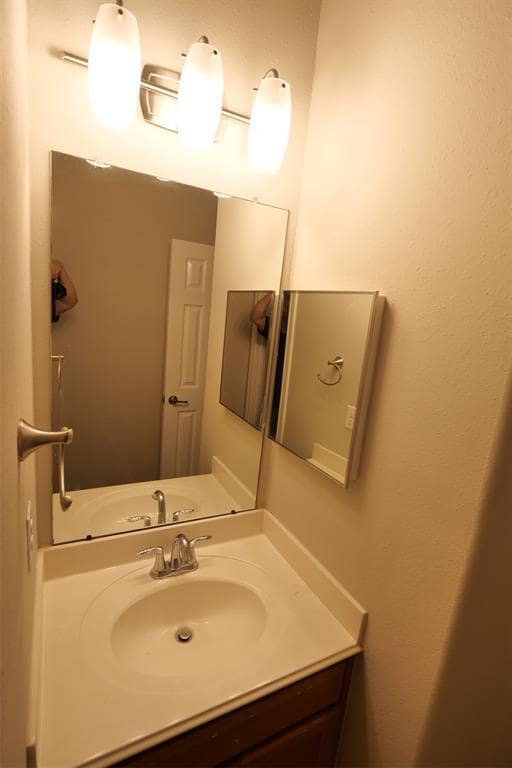 Building Photo - 6123 Summerfield Glade Ln