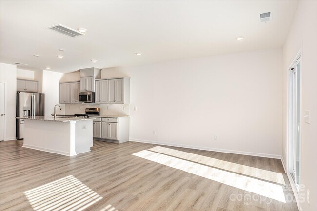 Building Photo - 3160 Lilac Grove Dr