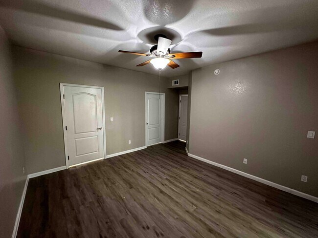 Building Photo - Summerlin 2 Bedroom Condo