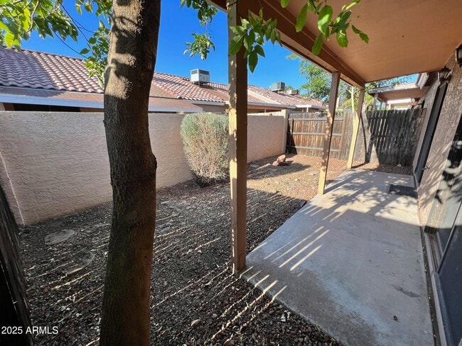 Building Photo - 3510 E Hampton Ave